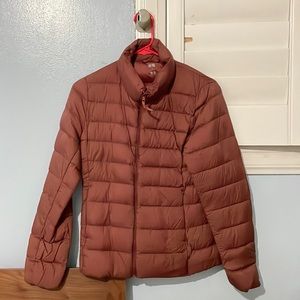 uniqlo puffer jacket size xs light burgundy